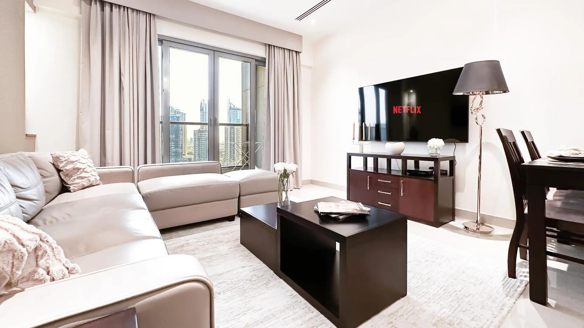 Apartment Trophy Sunset Serenity Suite In Downtown With Panromic Skyline Views Dubai United Arab Emirates