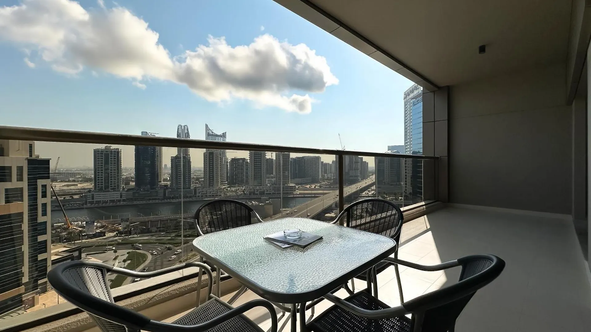 Trophy Sunset Serenity Suite In Downtown With Panromic Skyline Views Dubai