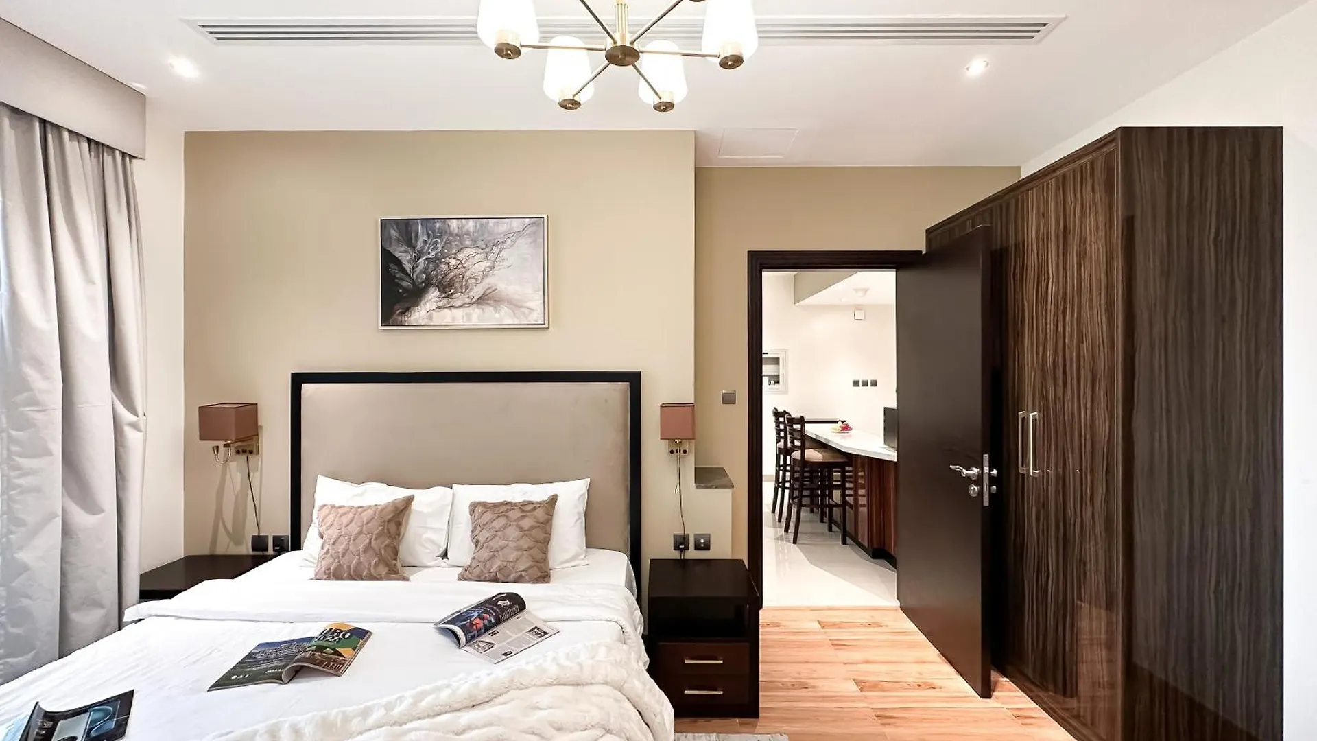 Apartment Trophy Sunset Serenity Suite In Downtown With Panromic Skyline Views Dubai
