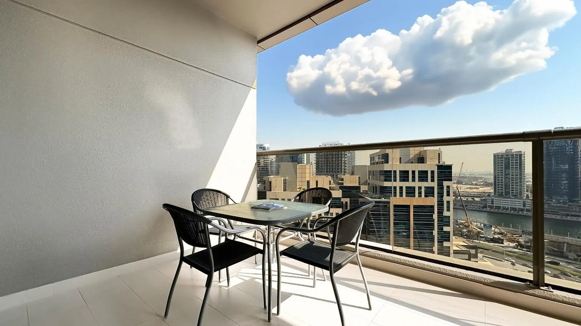 Trophy Sunset Serenity Suite In Downtown With Panromic Skyline Views Dubaj